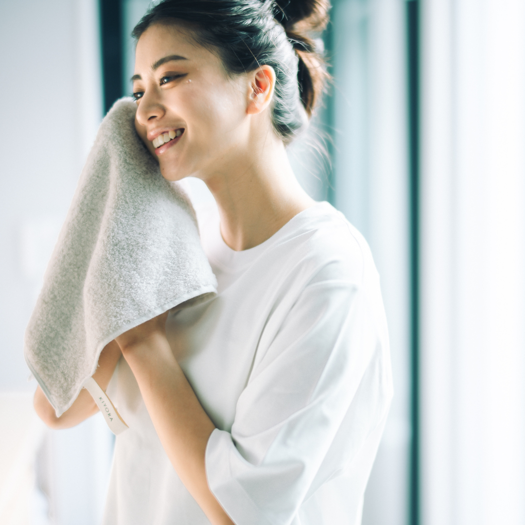 Skin Care Towel – Silk-Like Skin Finish